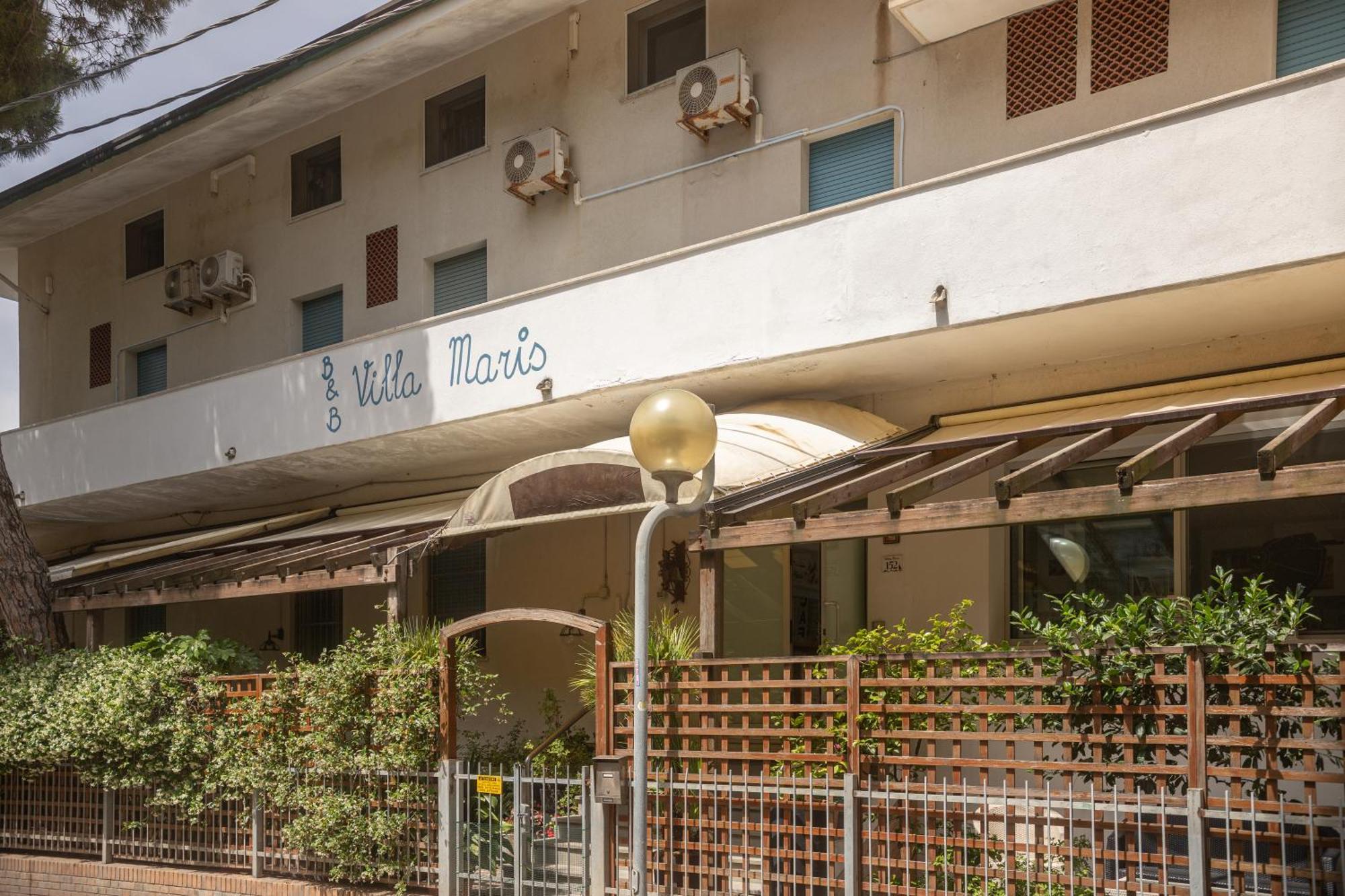 Hotel Villa Maris Rimini Bagian luar foto